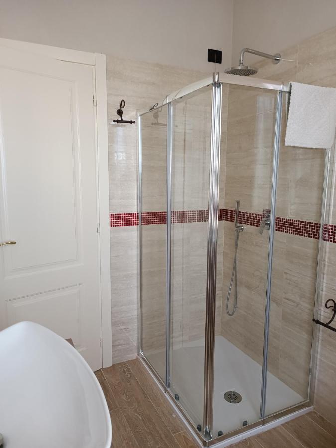 B&B Villa Preziosa Lago Maggiore Lesa Dış mekan fotoğraf