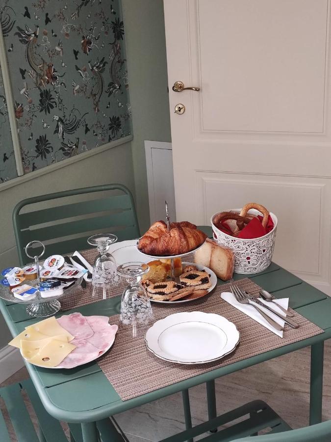 B&B Villa Preziosa Lago Maggiore Lesa Dış mekan fotoğraf