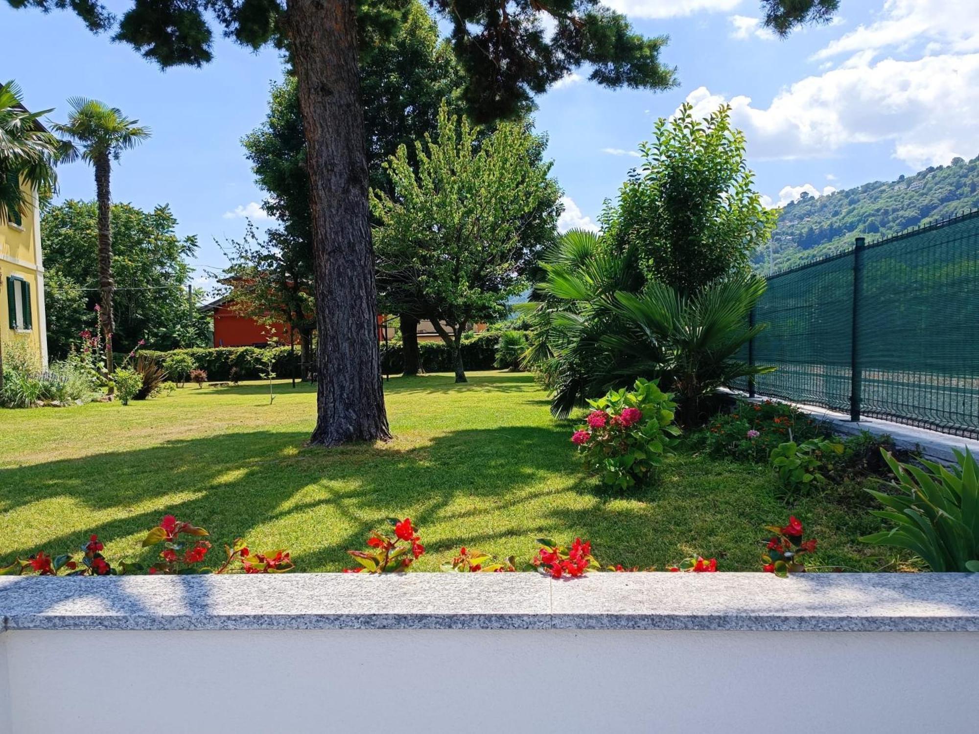 B&B Villa Preziosa Lago Maggiore Lesa Dış mekan fotoğraf
