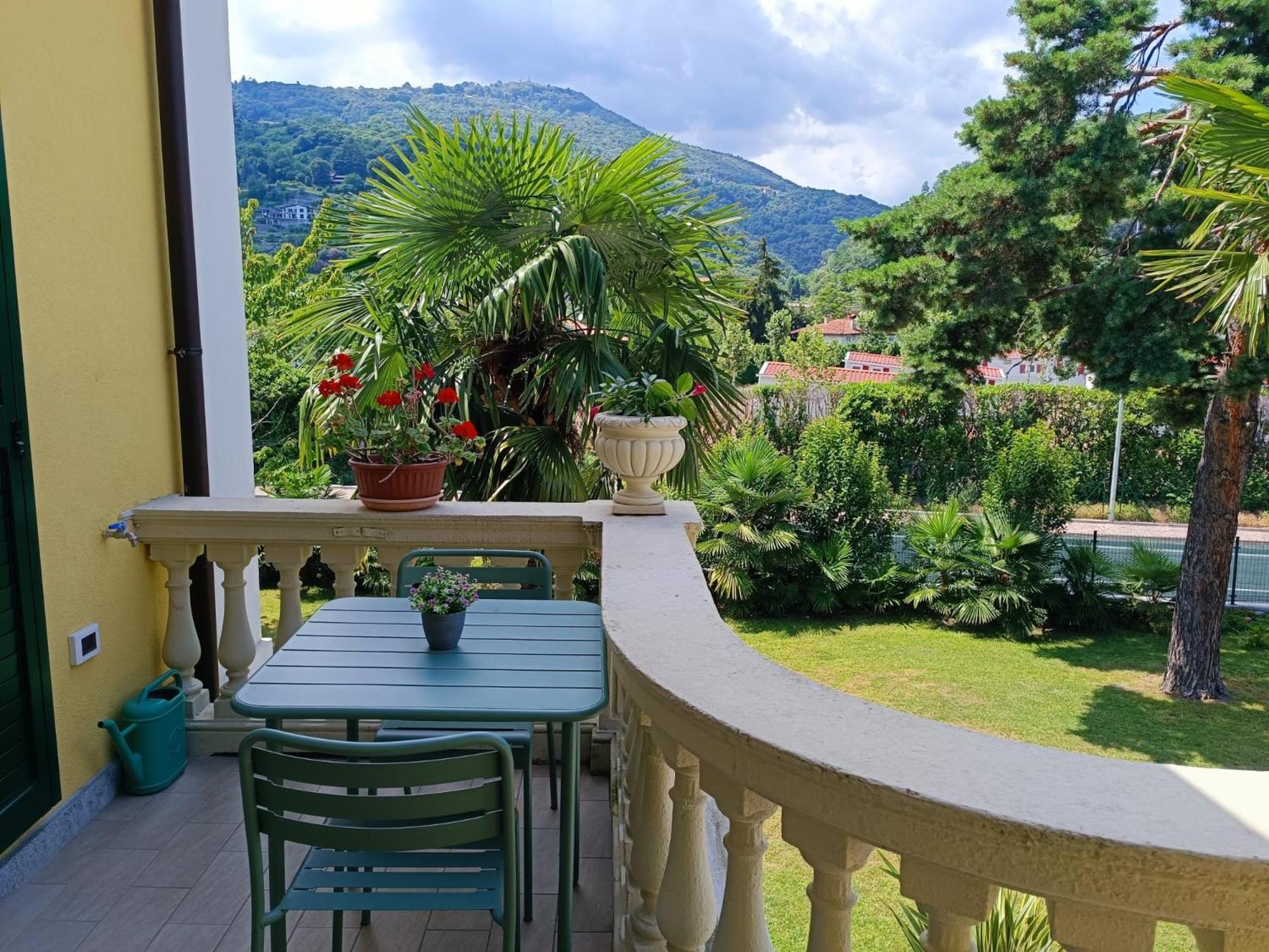 B&B Villa Preziosa Lago Maggiore Lesa Dış mekan fotoğraf