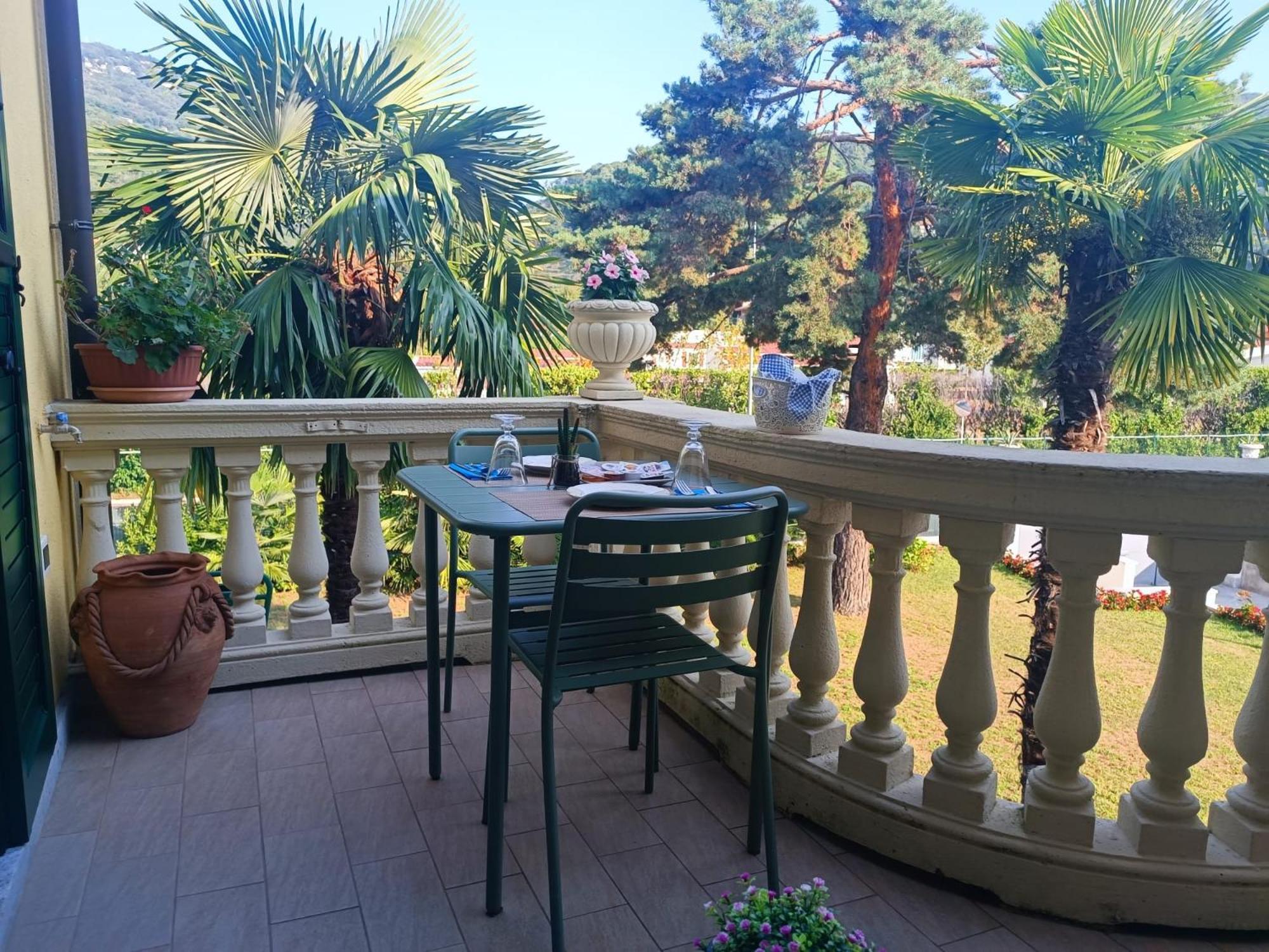 B&B Villa Preziosa Lago Maggiore Lesa Dış mekan fotoğraf